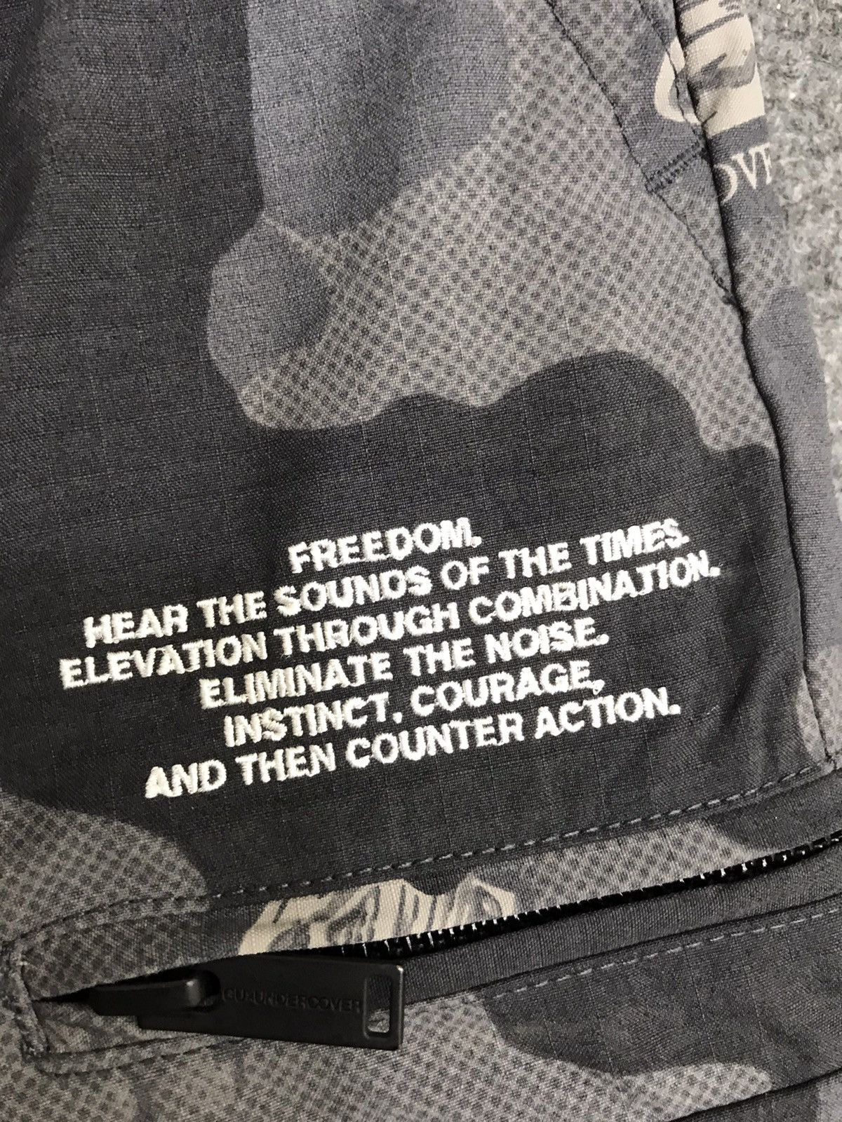 GU GU x UNDERCOVER Jun Takahashi Balloon Camo Pant Size US 32 / EU 48 - 5 Thumbnail