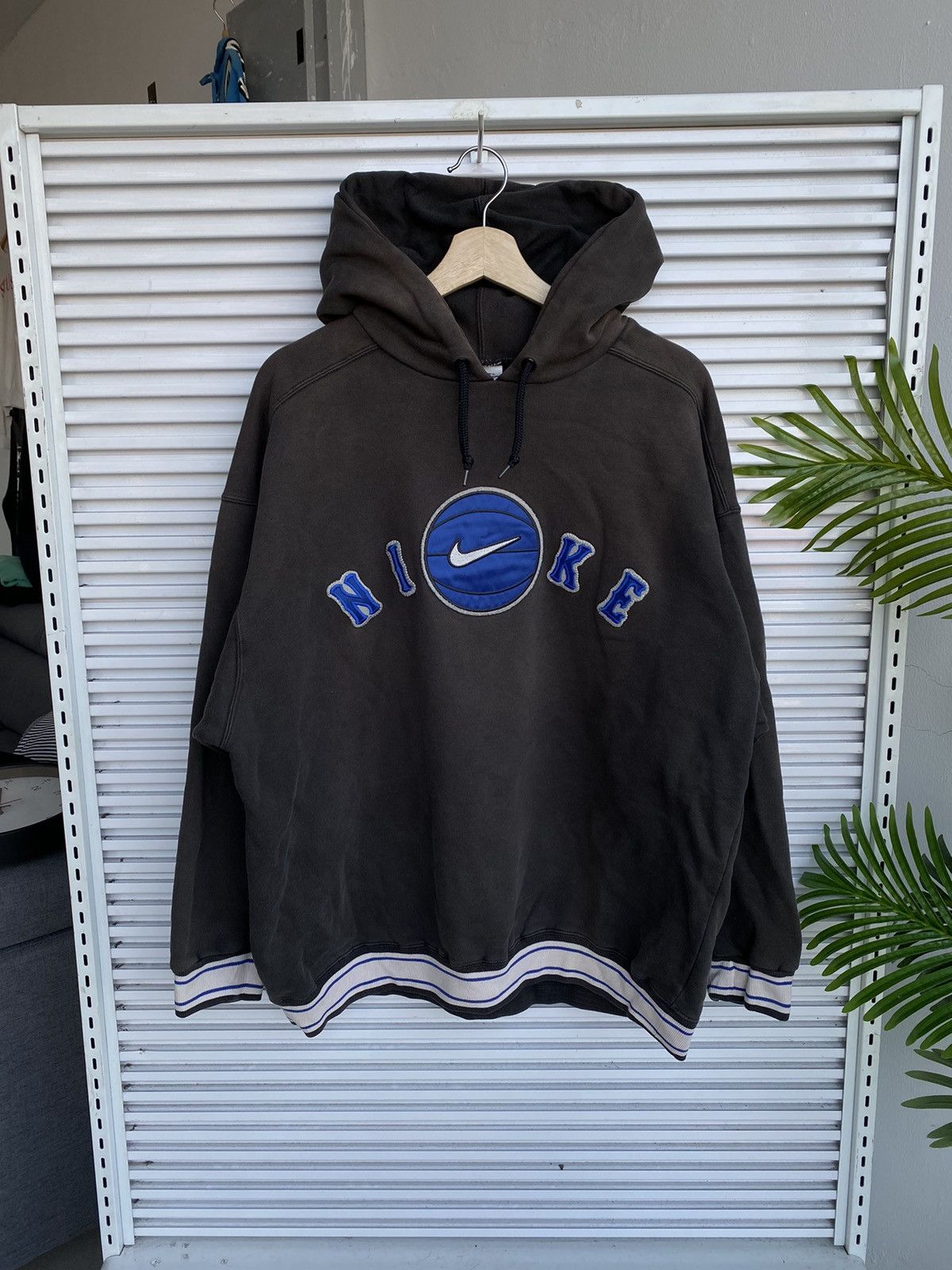 Nike Vintage Nike Swoosh Basketball Traviss Flacko Scott Hoodies | Grailed