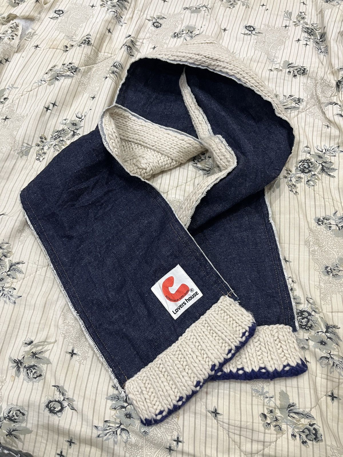 Other (Vvvv)🔥🔥LOVERS HOUSE BY SUPER LOVERS SCARF/MUFLER🧣 Size ONE SIZE - 8 Thumbnail