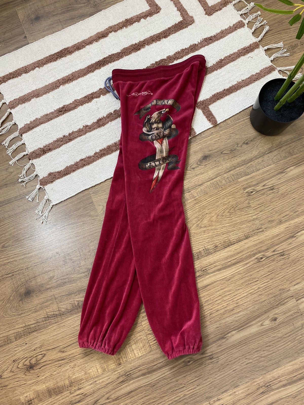 Christian Audigier ED HARDY VELOUR EAGLE SWEATPANTS Size 27" / US 4 / IT 40 - 2 Thumbnail