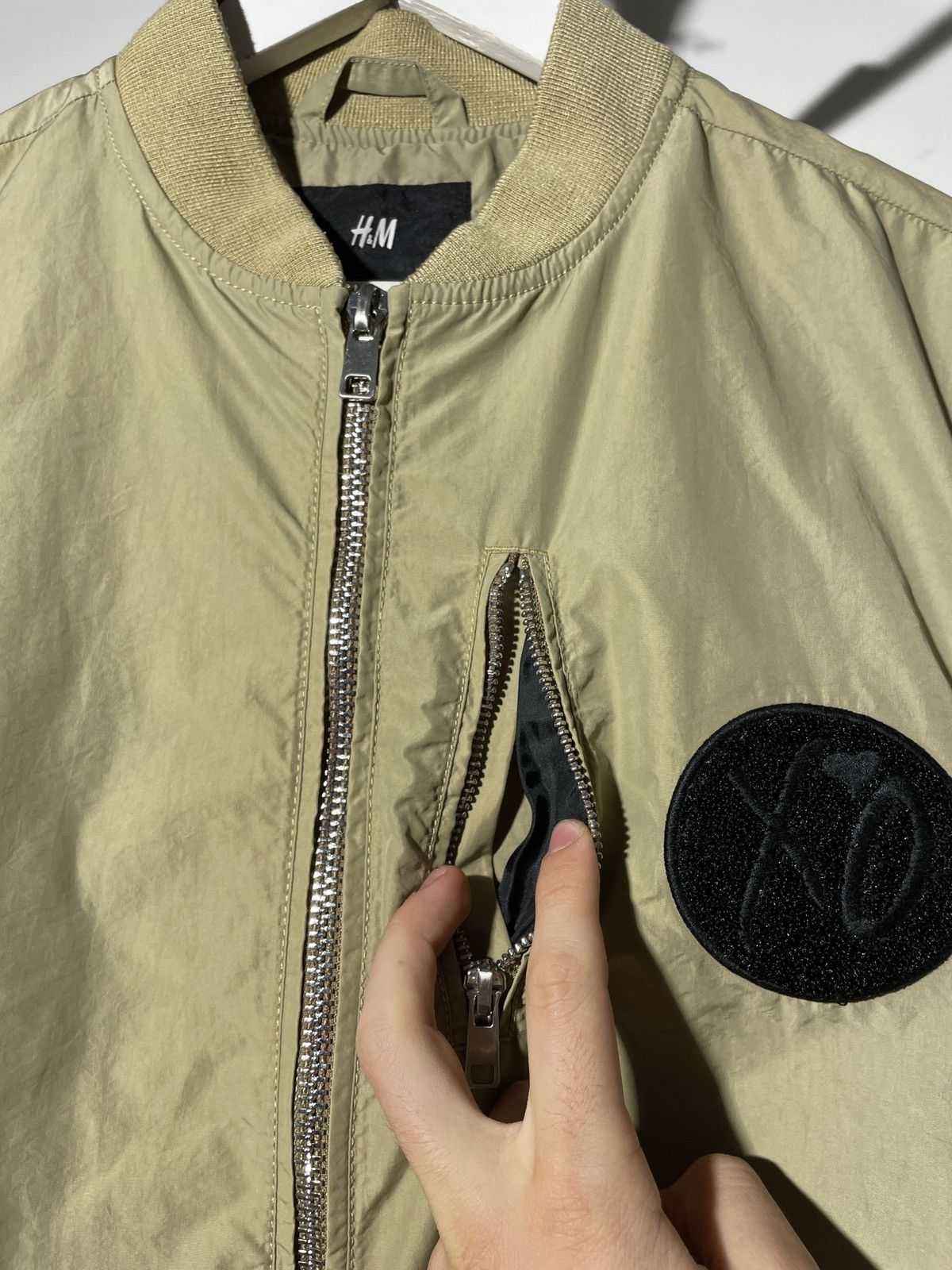 H&M × The Weeknd × XO H&M x The Weeknd XO Bomber Big Logo Jacket Size US M / EU 48-50 / 2 - 11 Thumbnail