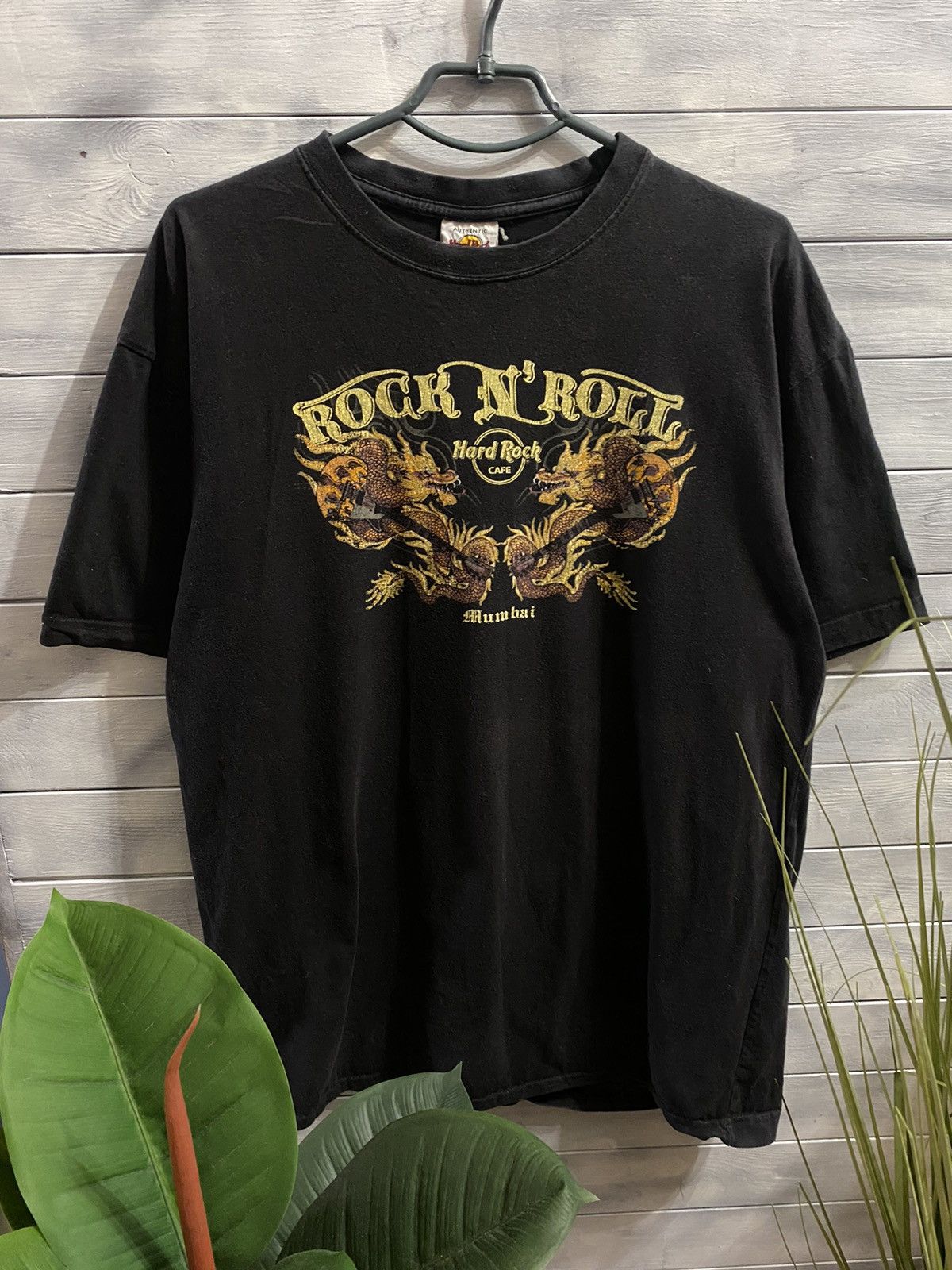 Hard Rock Cafe × Japanese Brand × Vintage Rare Vintage T-Shirt Hard Rock Cafe Dragons Mumbai. Size US L / EU 52-54 / 3 - 1 Thumbnail
