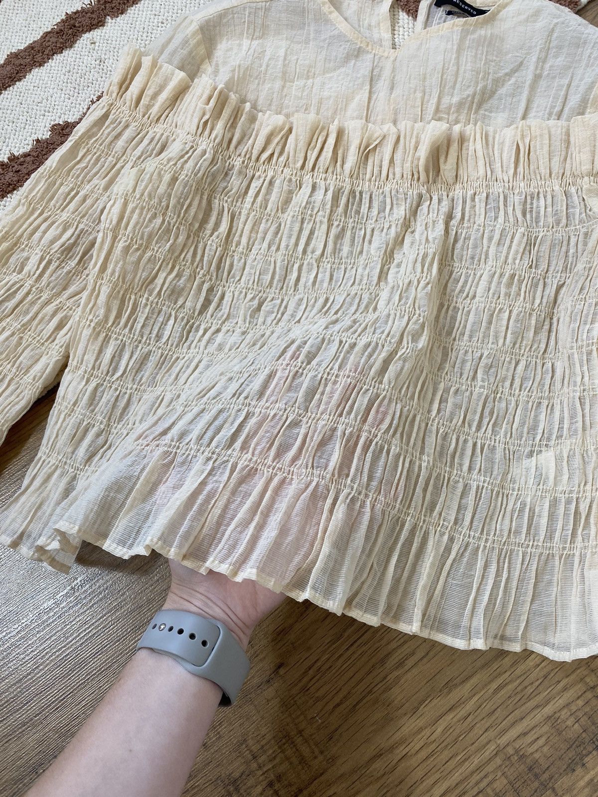 Vintage ISSEY MIYAKE STYLE QUILTED BEIGE MESH BLOUSE Size M / US 6-8 / IT 42-44 - 2 Thumbnail