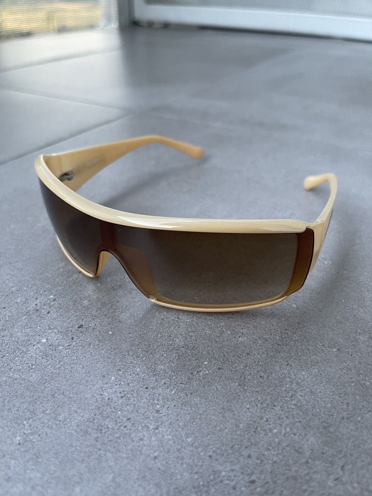 Chanel Chanel 5103 C.710/13 Camel Sand Shield Sunglasses Size ONE SIZE - 1 Thumbnail