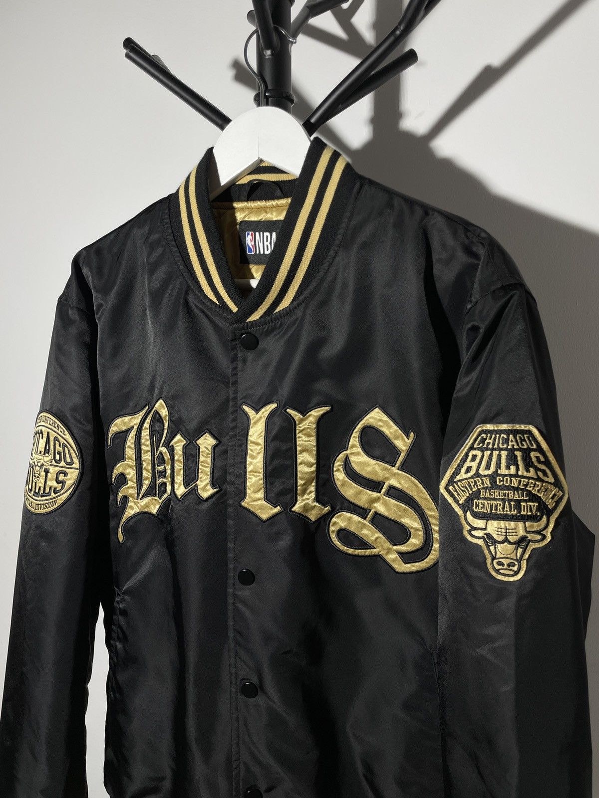 NBA Chicago Bulls NBA bombers jacket Size US L / EU 52-54 / 3 - 2 Thumbnail