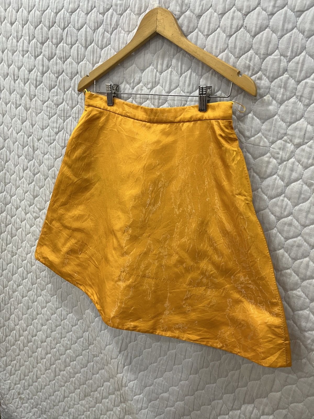 Louis Vuitton (Qqqq). LOUIS VUITTON SHINE SKIRTS Size 28" / US 6 / IT 42 - 3 Thumbnail