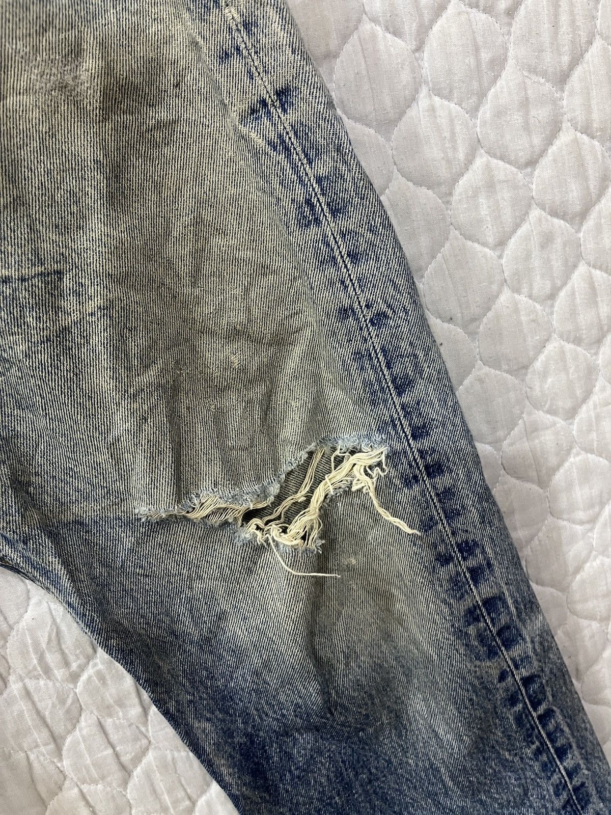 Levi's (Uuuu). RARE VTG LEVIS DISTRESSED DENIM Size US 33 - 5 Thumbnail
