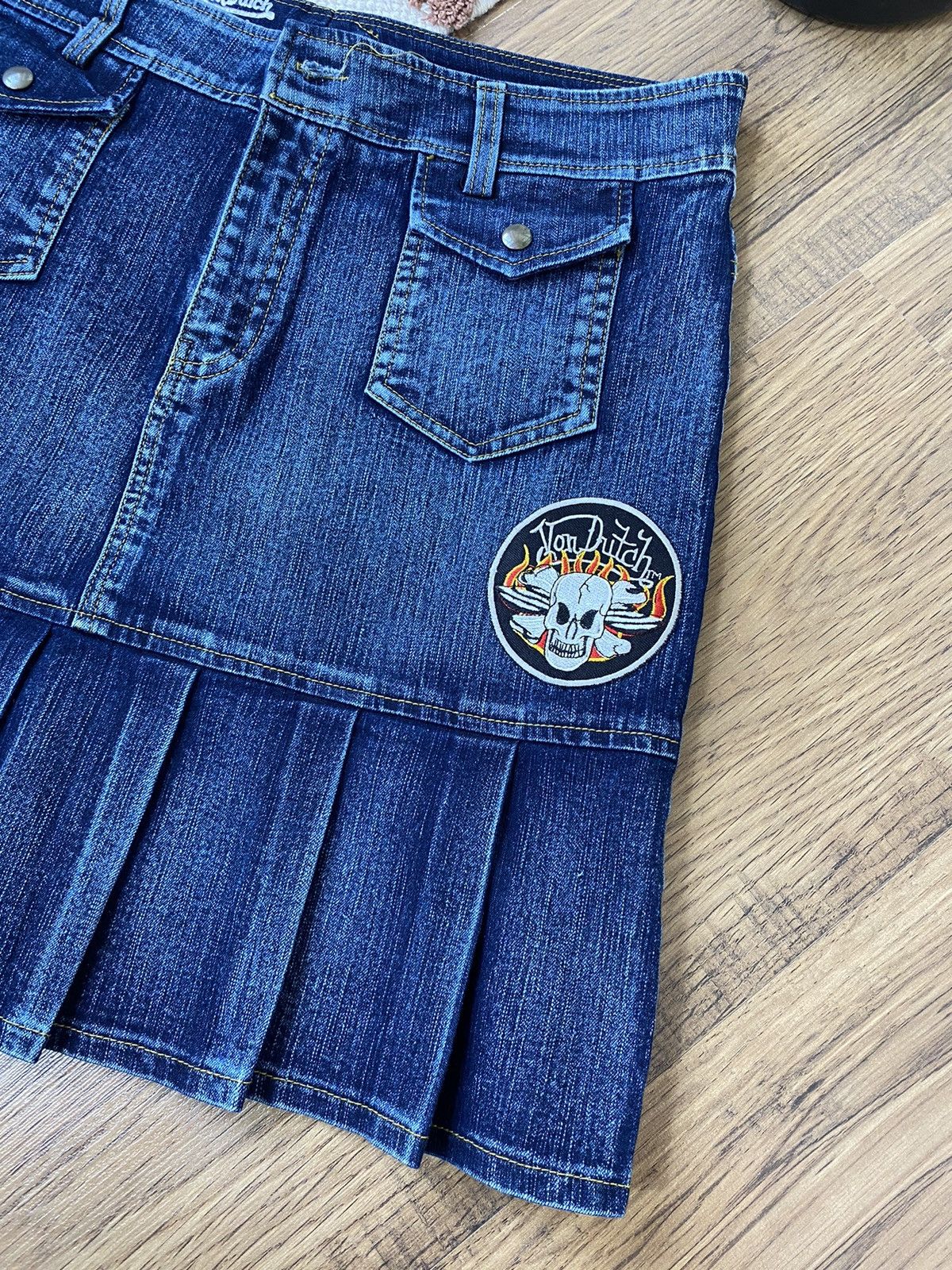 Von Dutch VINTAGE RARE VON DUTCH PLEATED PRINTED MISI SKIRT Size 32" / US 10 / IT 46 - 4 Thumbnail