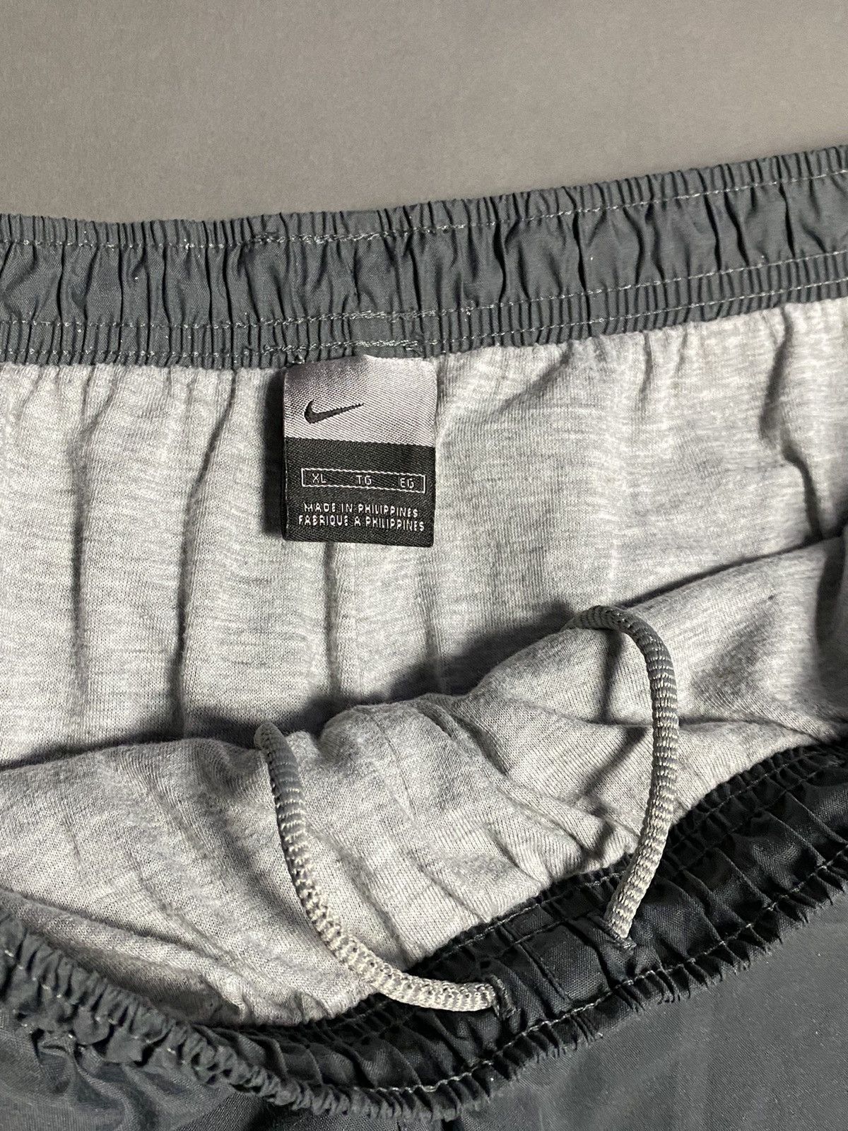 Nike × Vintage Nike vintage grey blue nylon track pants big logo Size US 34 / EU 50 - 2 Thumbnail