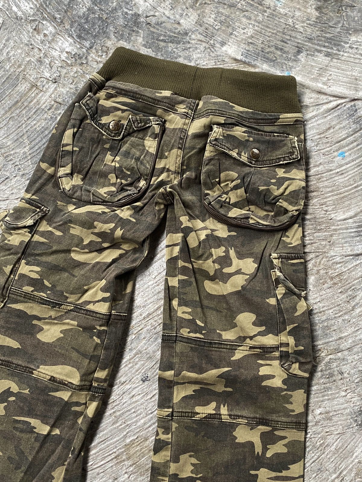Vintage ❗️SALE❗️Vintage Upper Freak Cargo Tactical Camo Bondage Pant Size 28" / US 6 / IT 42 - 11 Thumbnail
