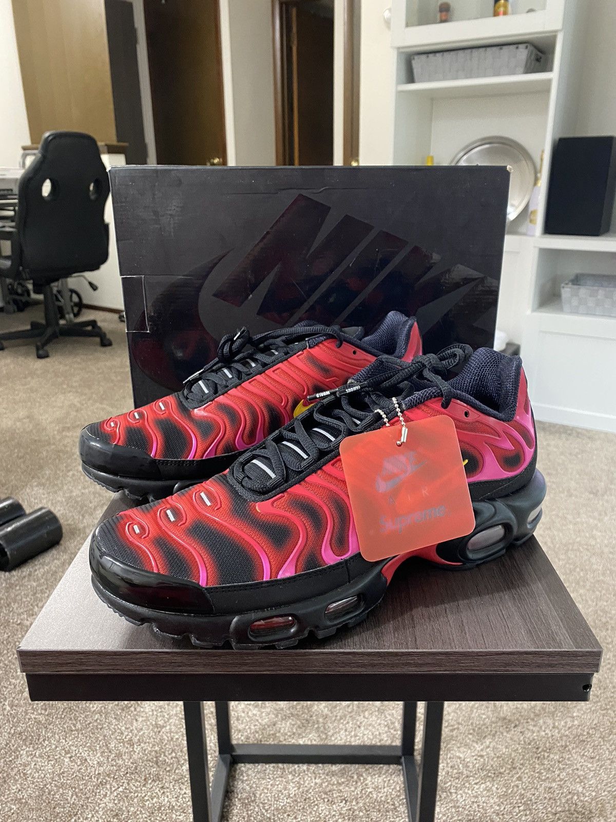 supreme airmax plus