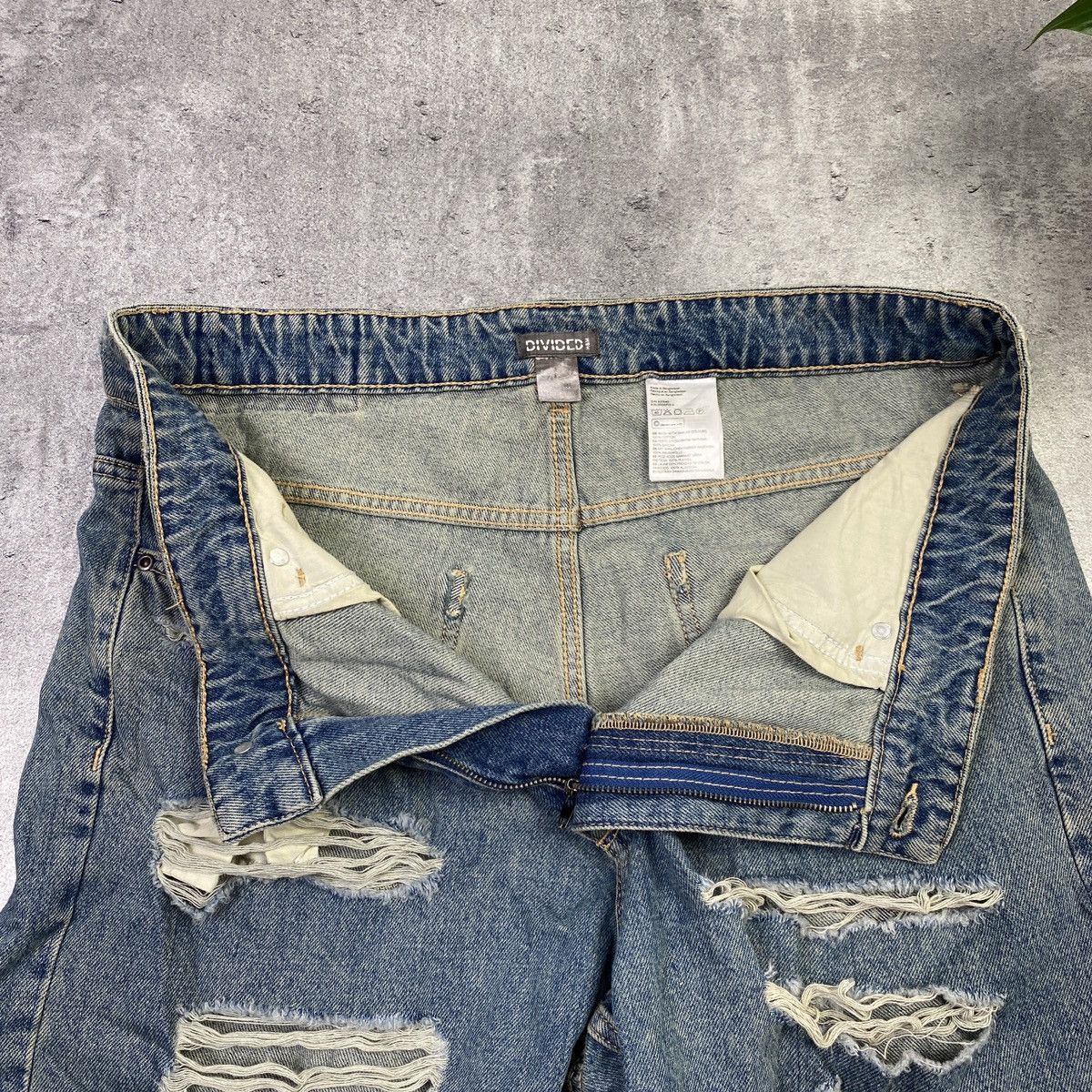 H&M H&M distressed jorts - 34 Size US 34 / EU 50 - 3 Thumbnail