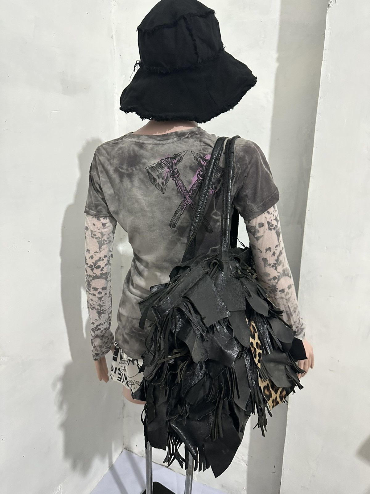 Leather Beautiful Bag Avant Garde Style scales Ruffled Design Size ONE SIZE - 2 Thumbnail