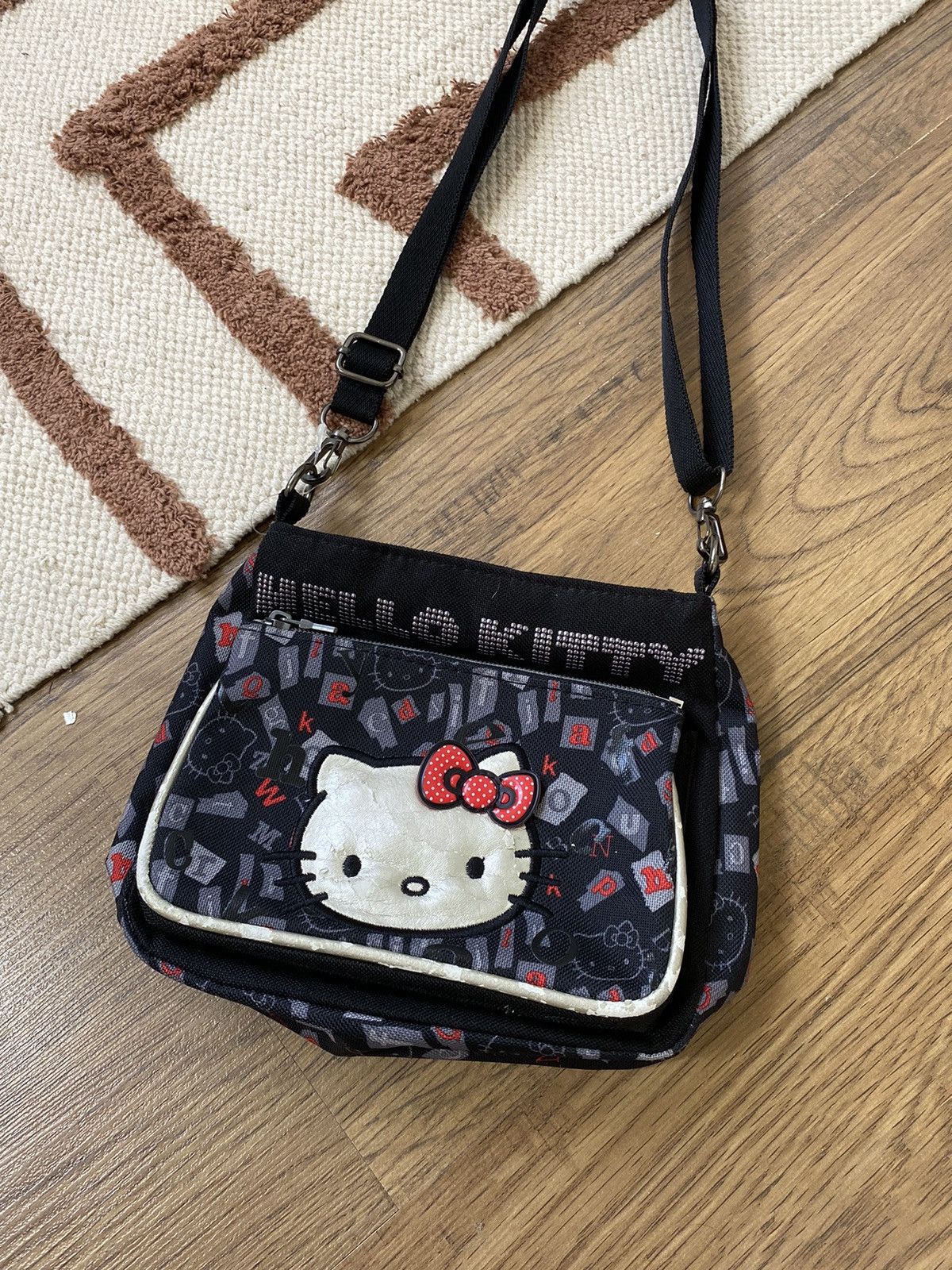 Cartoon Network HELLO KITTY MONOGRAM MESSENGER BAG Size ONE SIZE - 2 Thumbnail