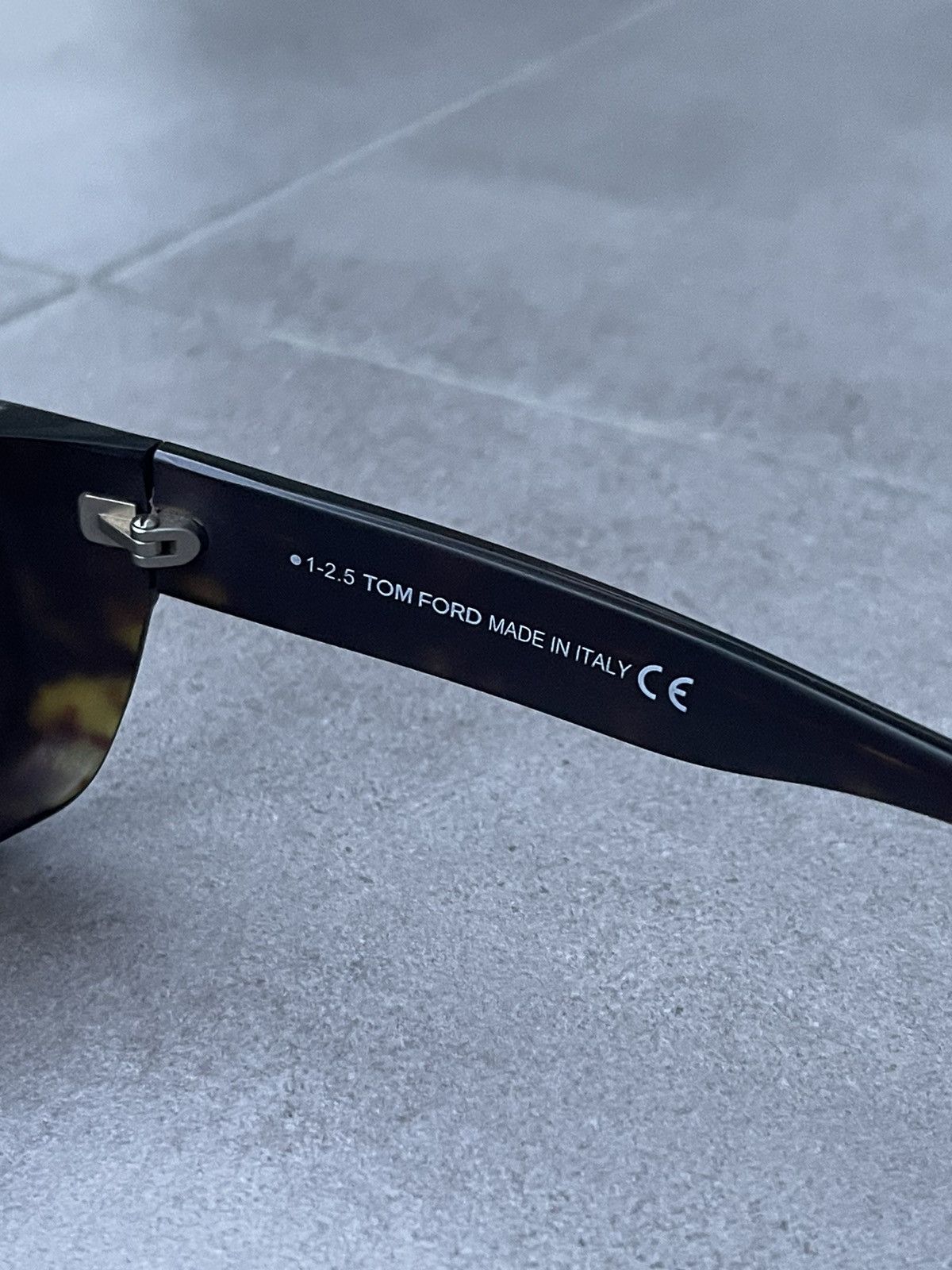 Tom Ford !DS! Tom Ford Carson TF441 52K 3D Black Camo Sunglasses Size ONE SIZE - 14 Thumbnail
