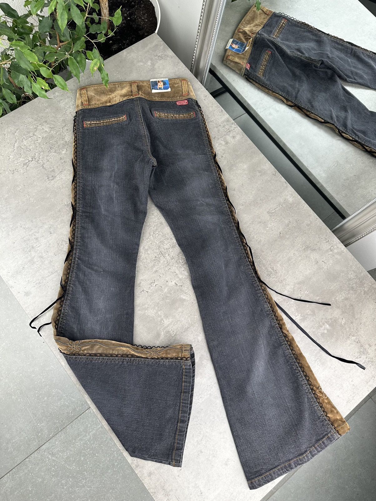20471120 × Seditionaries × Vintage Vintage Flared Lace-up Jeans Y2K Size 25" / US 0 / IT 36 - 9 Thumbnail