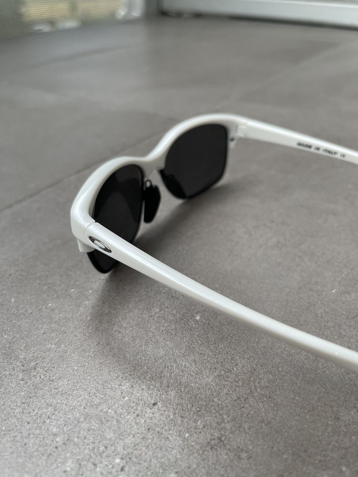 Oakley Oakley OO9204-05 "RSVP" White Black Sunglasses Size ONE SIZE - 6 Thumbnail