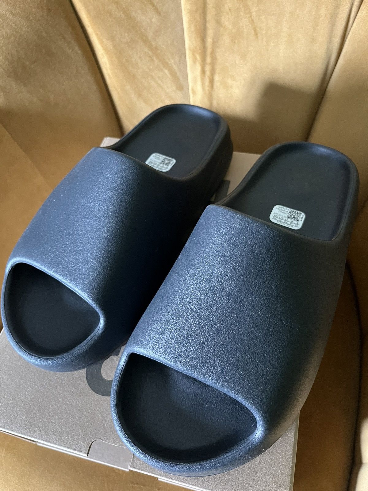 希少】adidas Yeezy Slide 