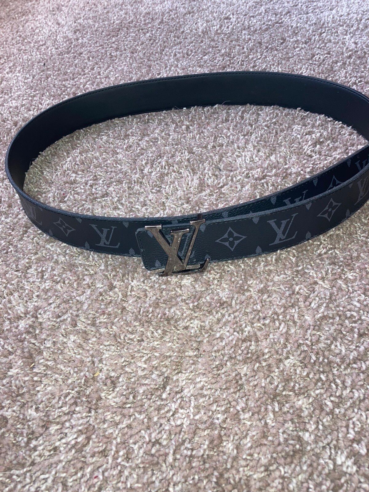 Louis Vuitton Taiga Initiales 35MM Belt - Size 40