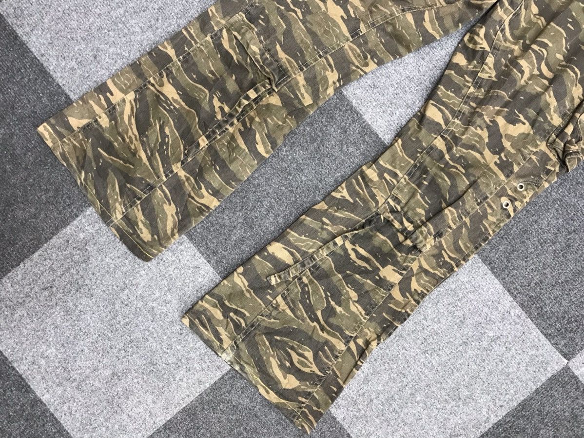 Japanese Brand × Seditionaries Flare DAILY NEWS Seditionaries Camo Multipockets Pant Size US 30 / EU 46 - 11 Thumbnail