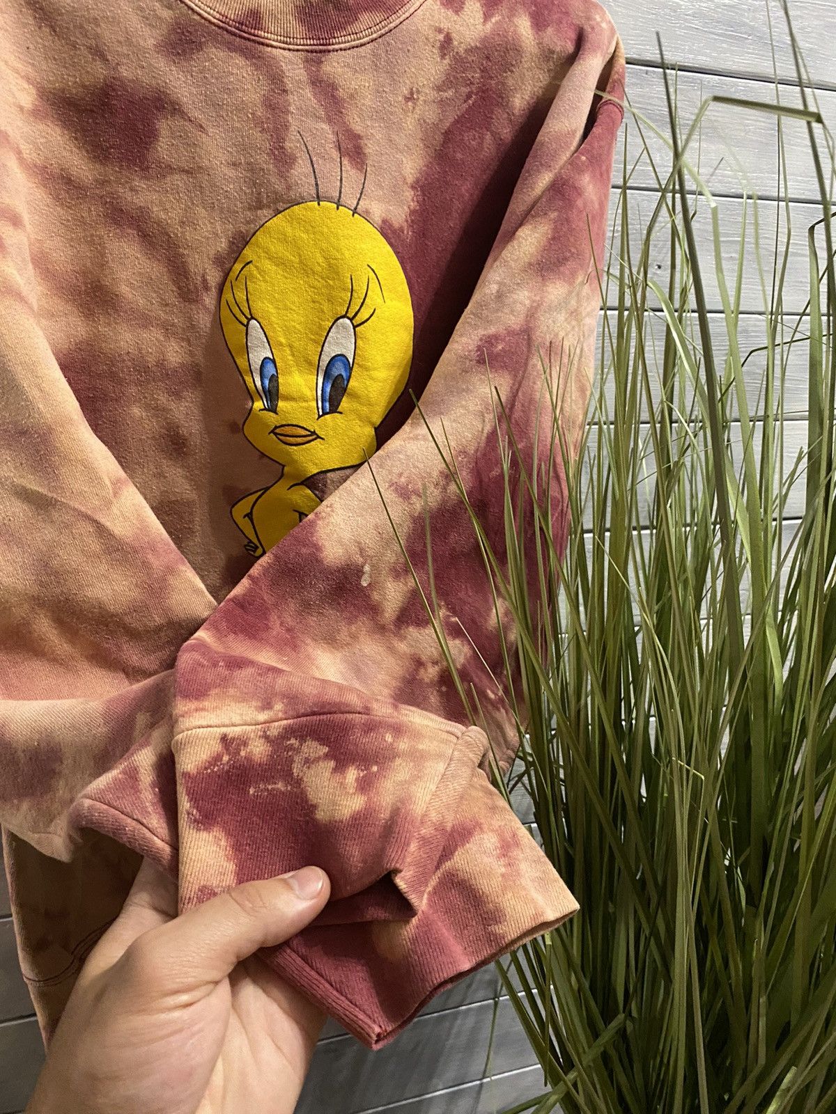 Vintage Rare Vintage Sweatshirt 1997’s TWEETY WARNER BROS. Tie-Dye. Size US L / EU 52-54 / 3 - 5 Thumbnail