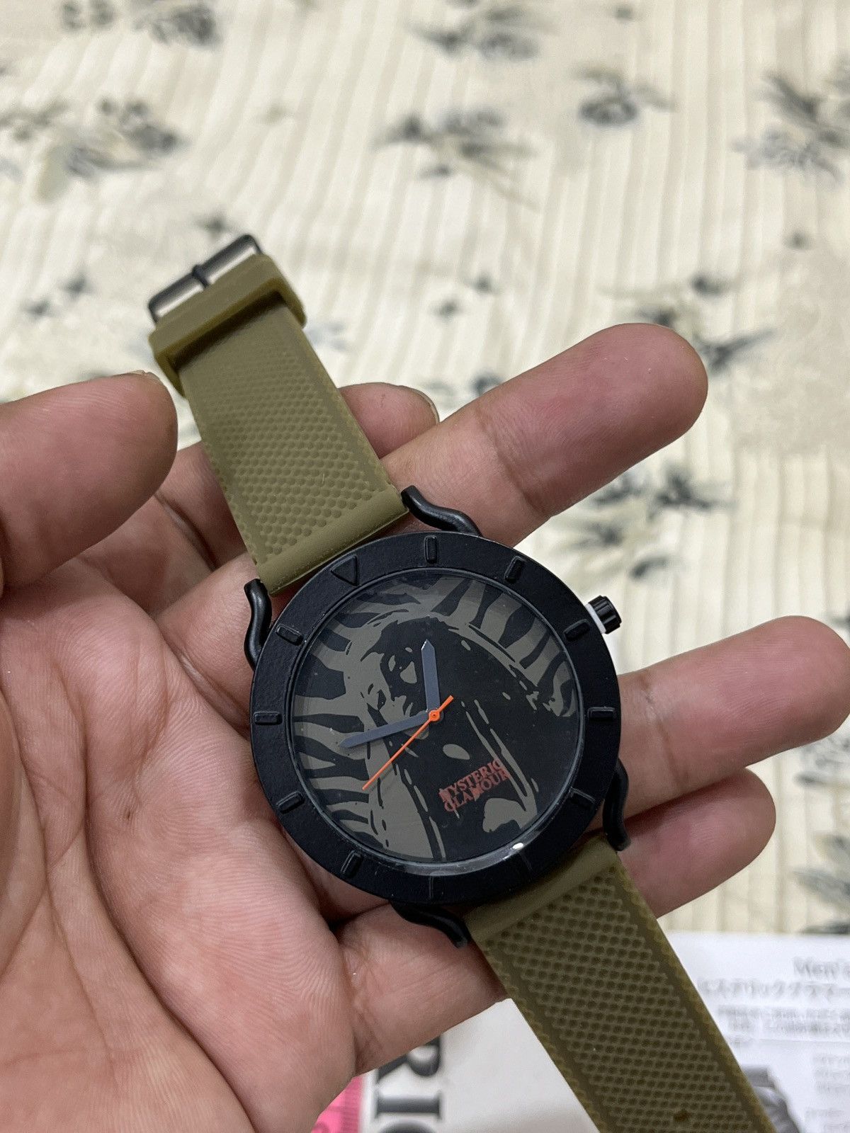 Hysteric Glamour 🔥💣 ARCHIVE HYSTERIC GLAMOUR MENS JOKER MILITARY WATCH Size ONE SIZE - 12 Thumbnail