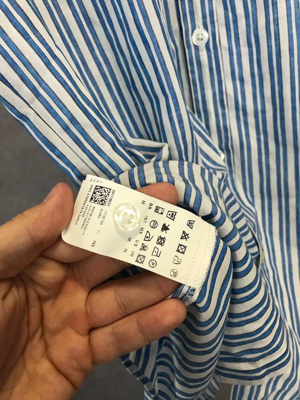Designer Hugo Boss designer luxury striped shirt Size US M / EU 48-50 / 2 - 6 Thumbnail