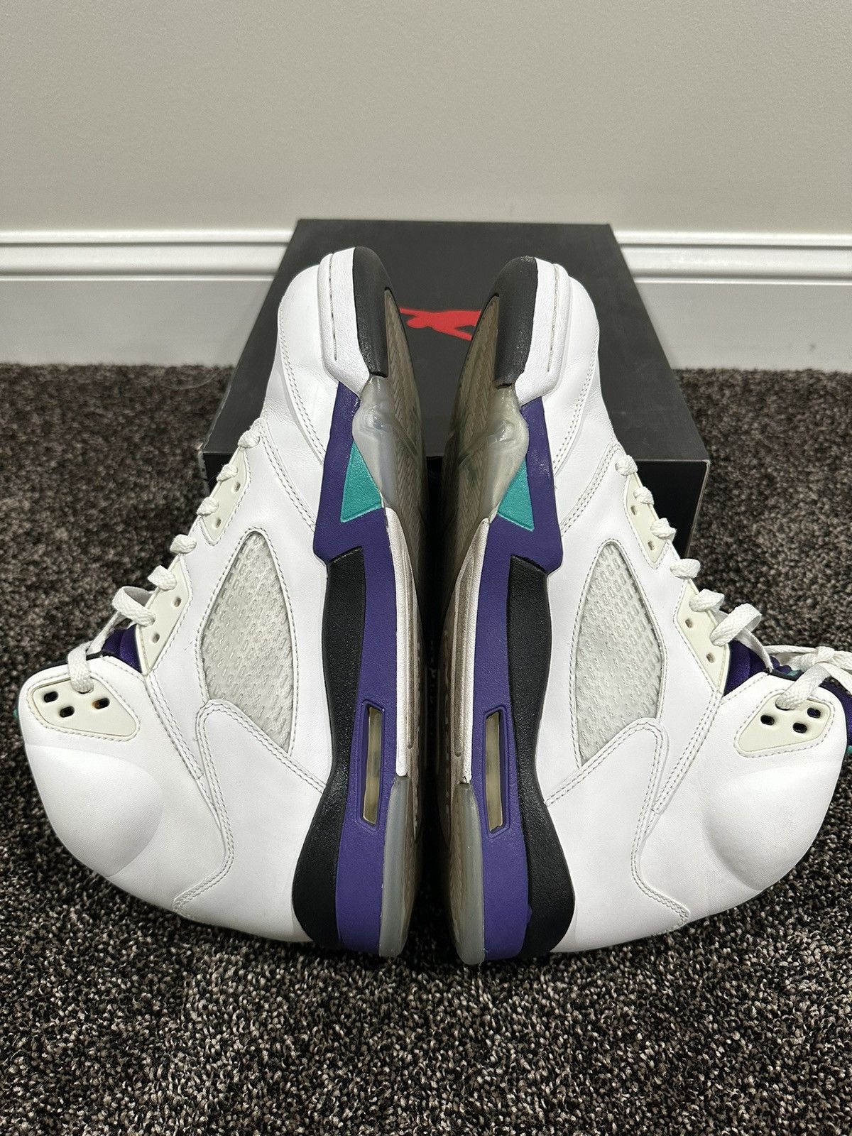 Jordan Brand Air Jordan 5 Retro Grape 2013 Sneaker Size US 11 / EU 44 - 6 Thumbnail