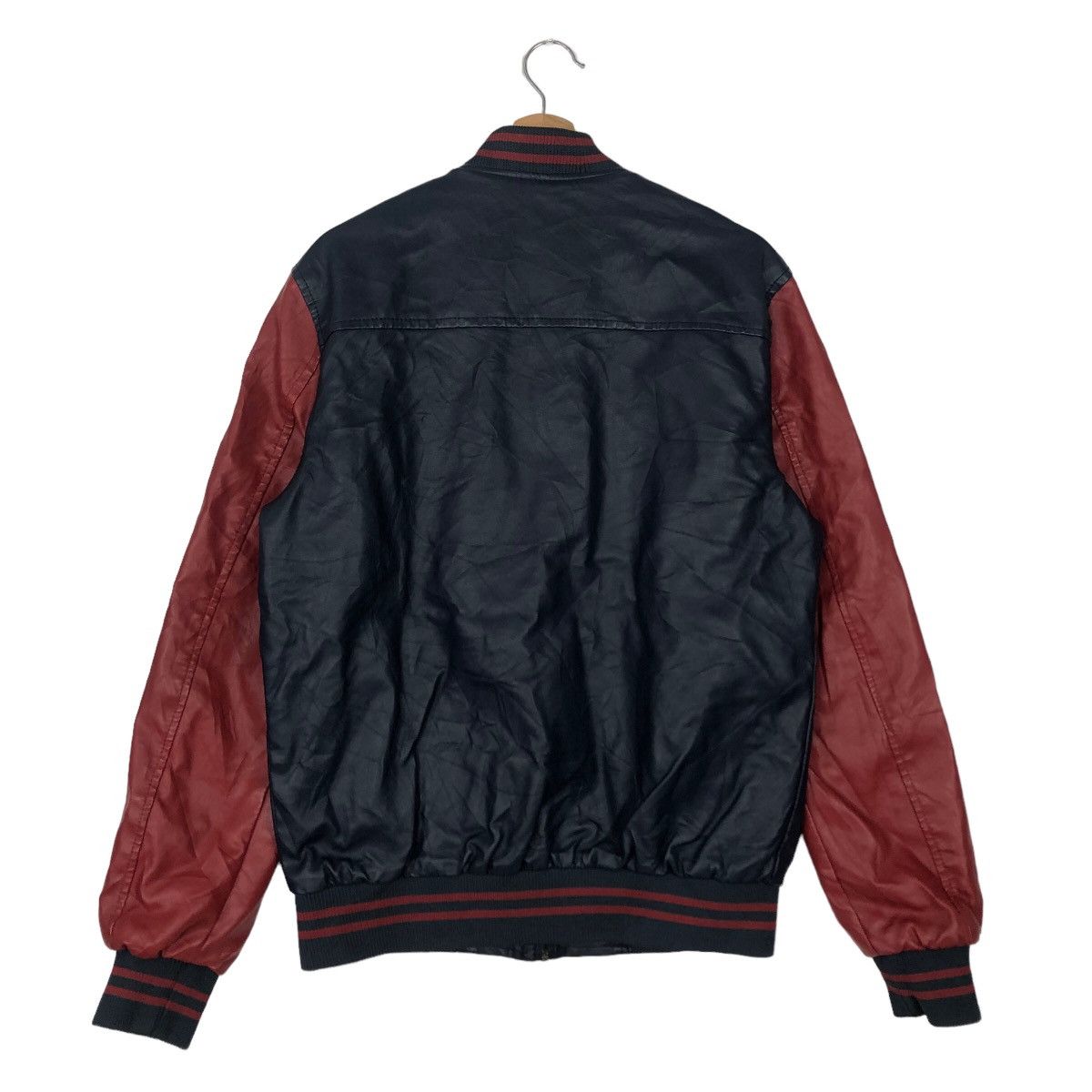 Japanese Brand VINTAGE SOFT LEATHER VARSITY JACKET EMBROIDERED BIG LOGO Size US L / EU 52-54 / 3 - 7 Thumbnail