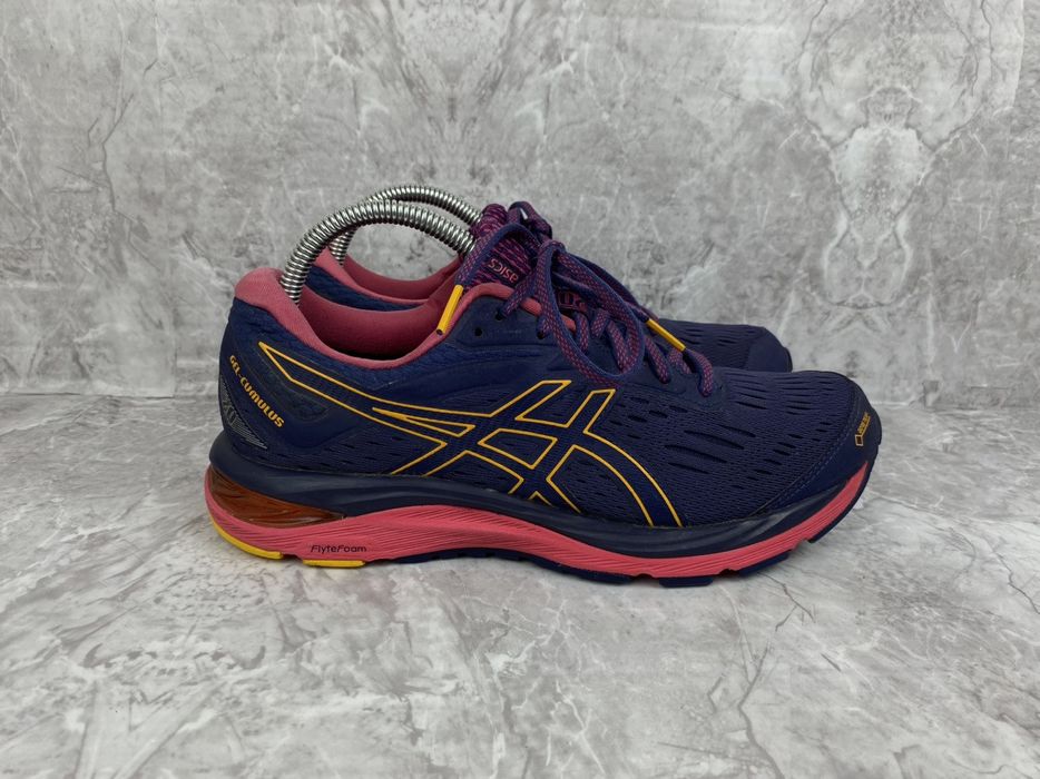 Asics discount cumulus 39