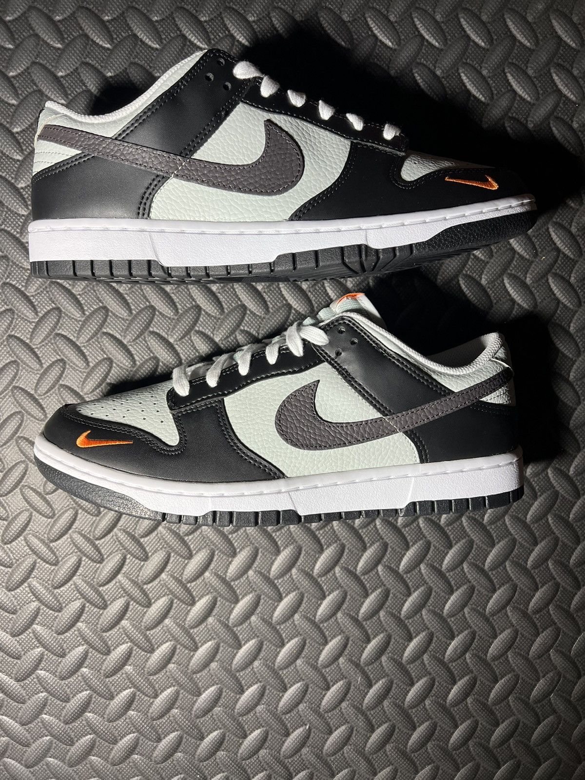 dunk low orange nike