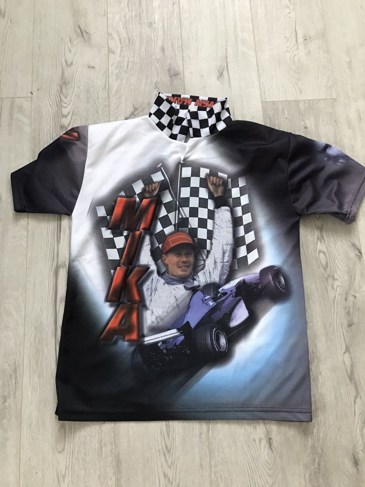 Vintage Vintage Mika Hakkinen F1 jersey t shirt Size US XL / EU 56 / 4 - 1 Thumbnail