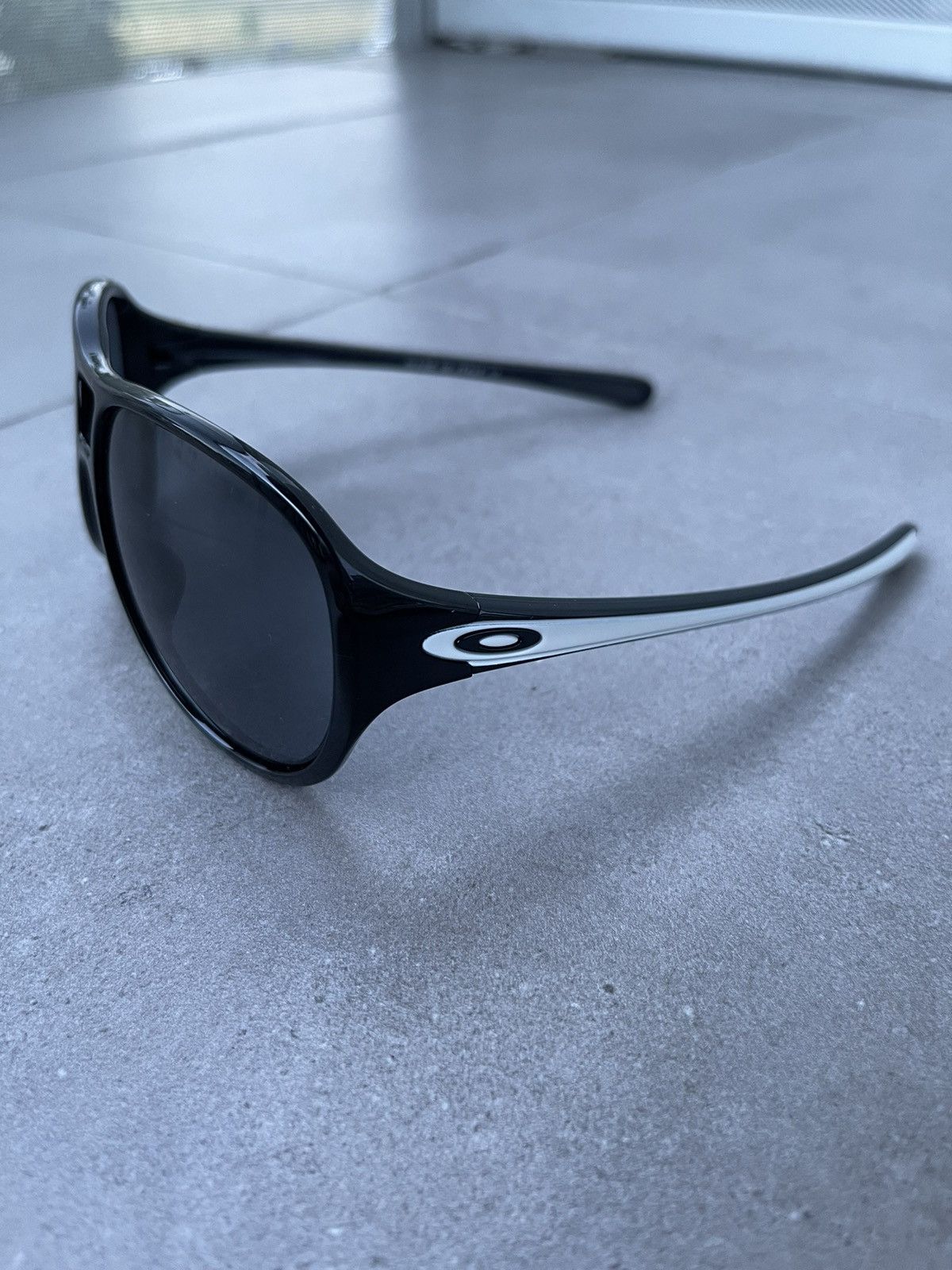 Oakley Oakley OO9177-01 "Twentysix.2" Black White Sunglasses Size ONE SIZE - 5 Thumbnail