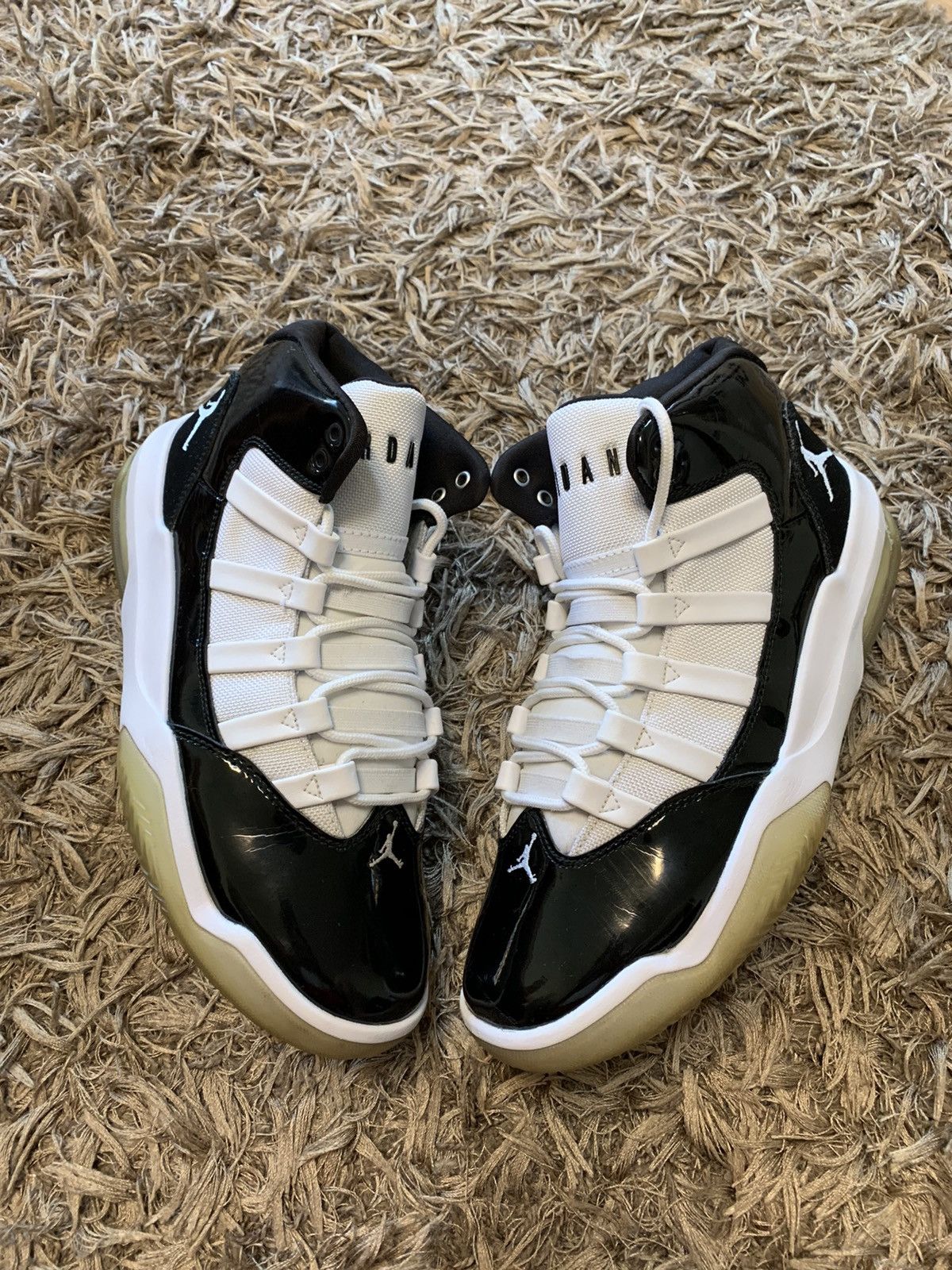 Jordan Brand Jordan Max Aura 41 Nike high top sneakers 1 8.5 US Size US 8.5 / EU 41-42 - 4 Thumbnail