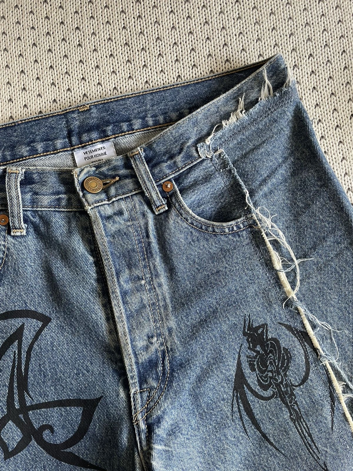 Levi's × Vetements Vetements x Levi’s Tribal Denim Pants Size US 29 - 12 Thumbnail