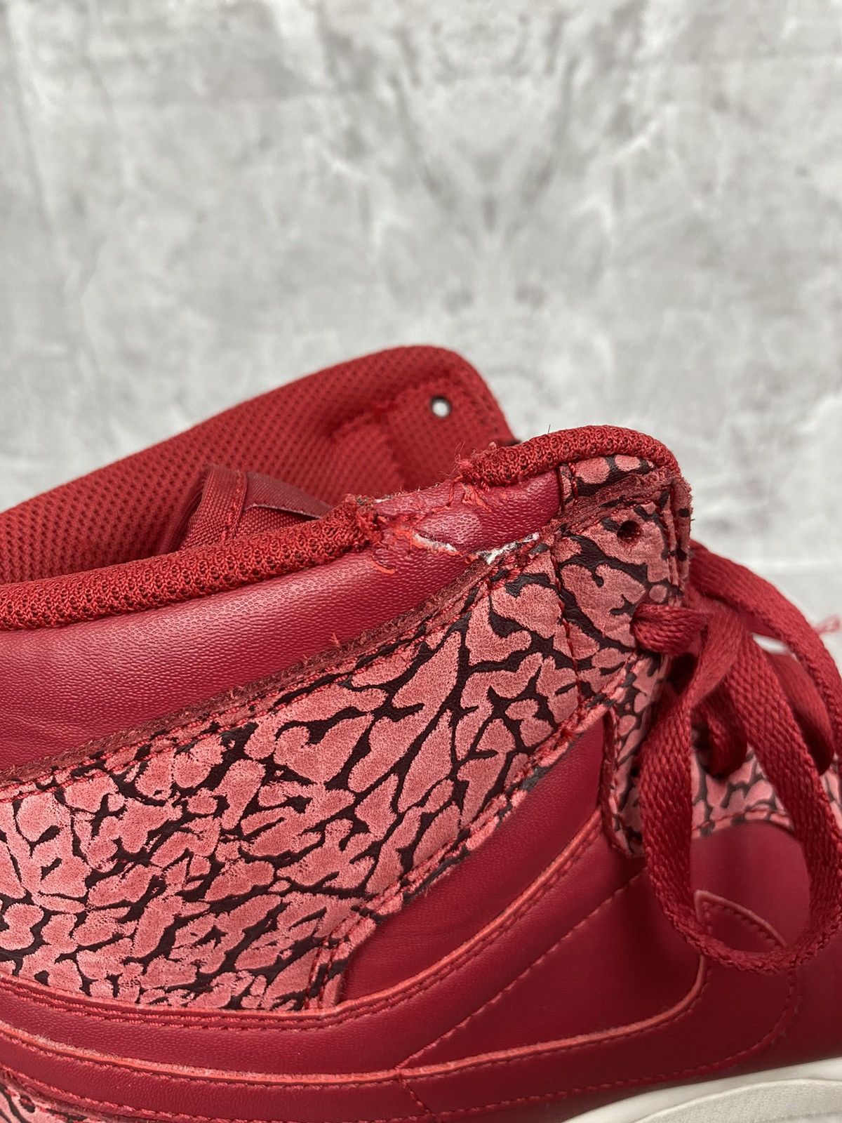 Jordan Brand Jordan 1 Retro Red Elephant Print Size US 12.5 / EU 45-46 - 9 Thumbnail