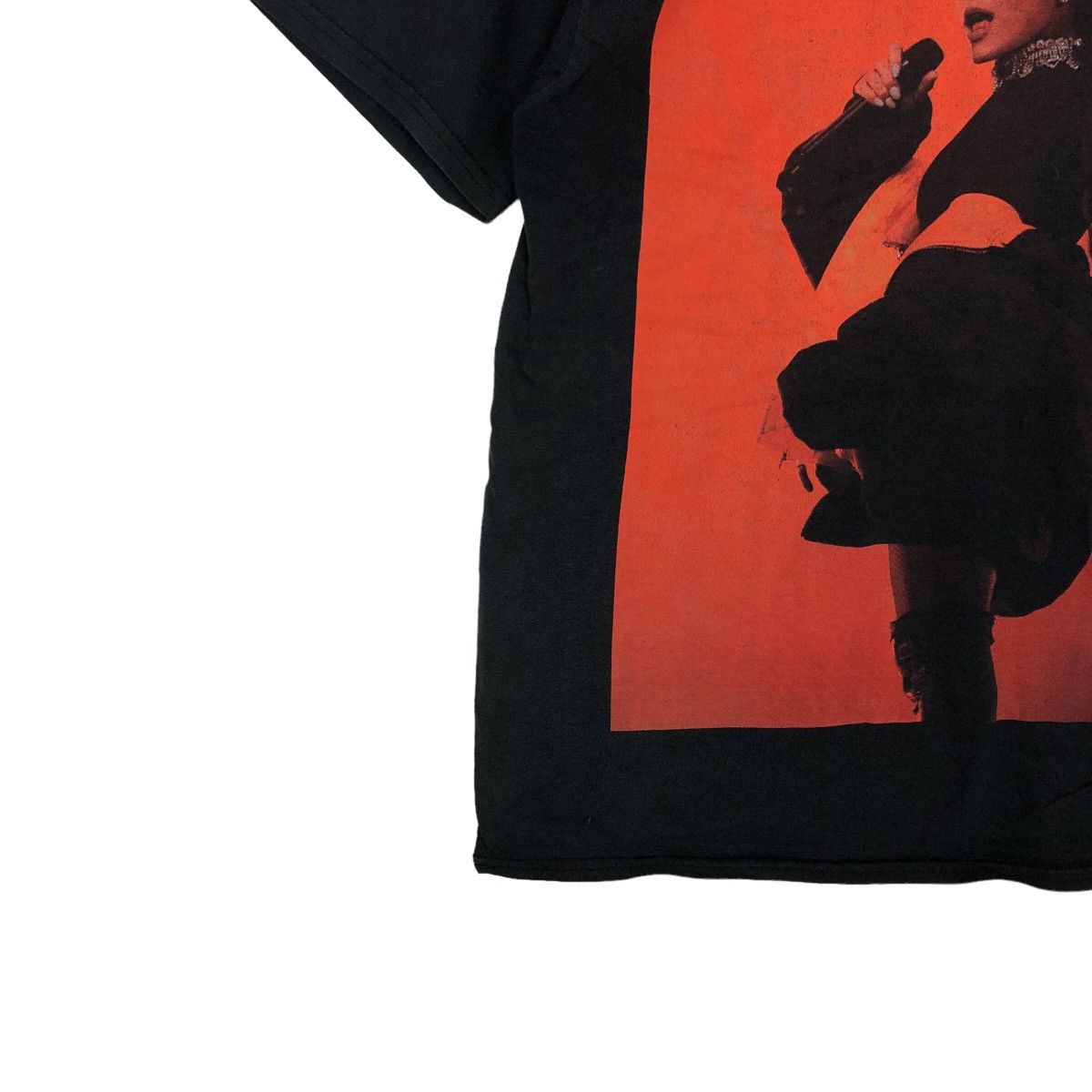 Band Tees VINTAGE ARIANA GRANDE DANGEROUS WORLD WOMAN TOUR BIG LOGO Size US M / EU 48-50 / 2 - 3 Thumbnail