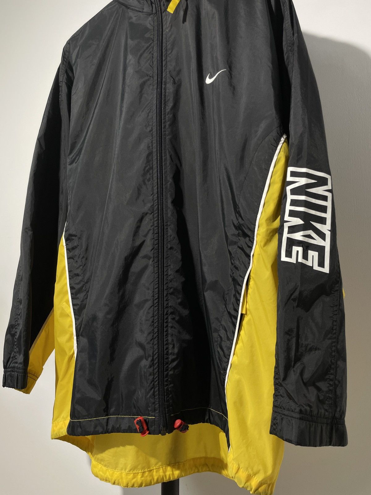 Nike × Vintage Vintage 90s Nike Big Logo Nylon Jacket Size US L / EU 52-54 / 3 - 3 Thumbnail