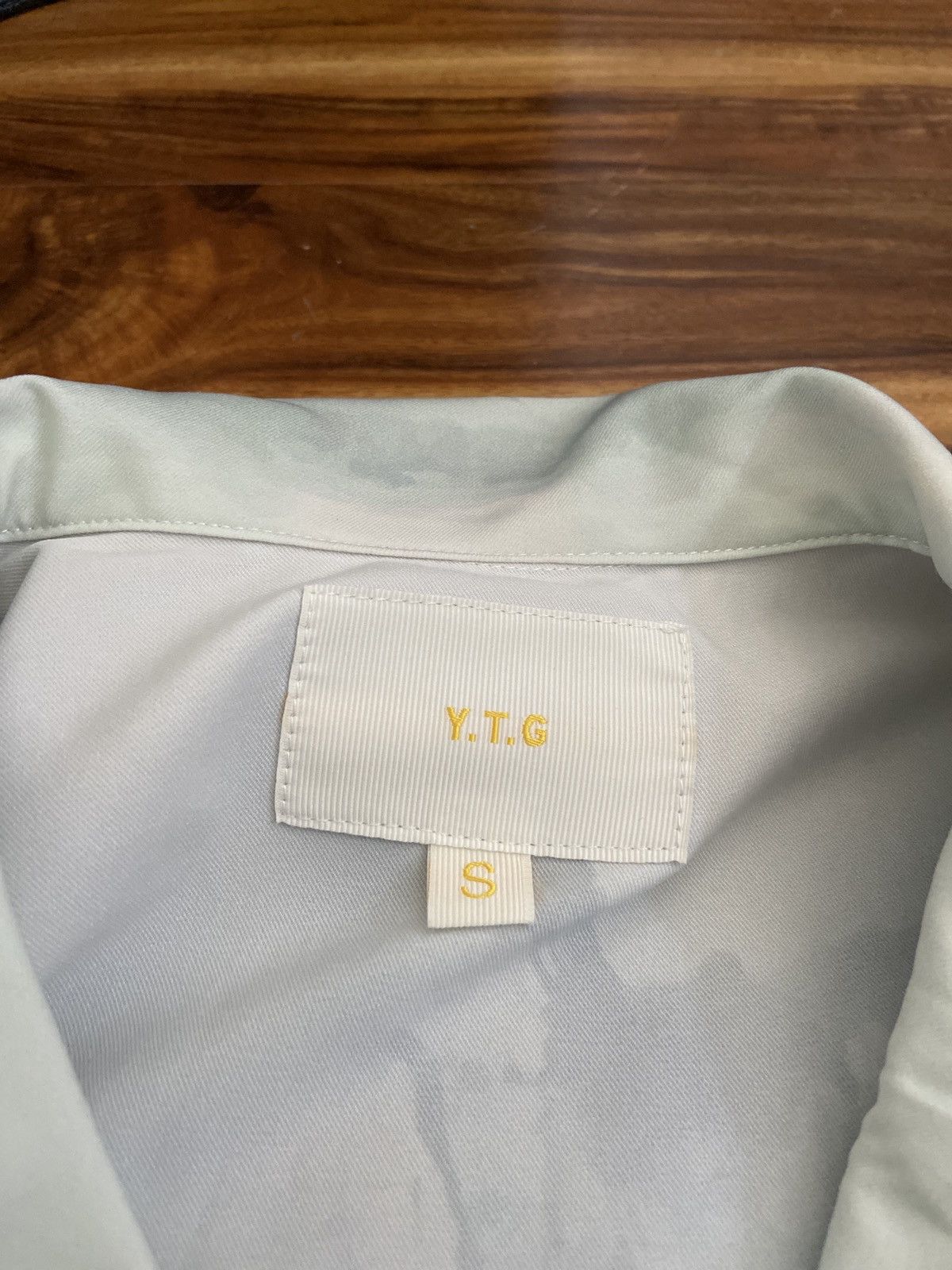 YITAI YTG/ Yitai Landscape Waterpaint Button up size S Size US S / EU 44-46 / 1 - 3 Thumbnail
