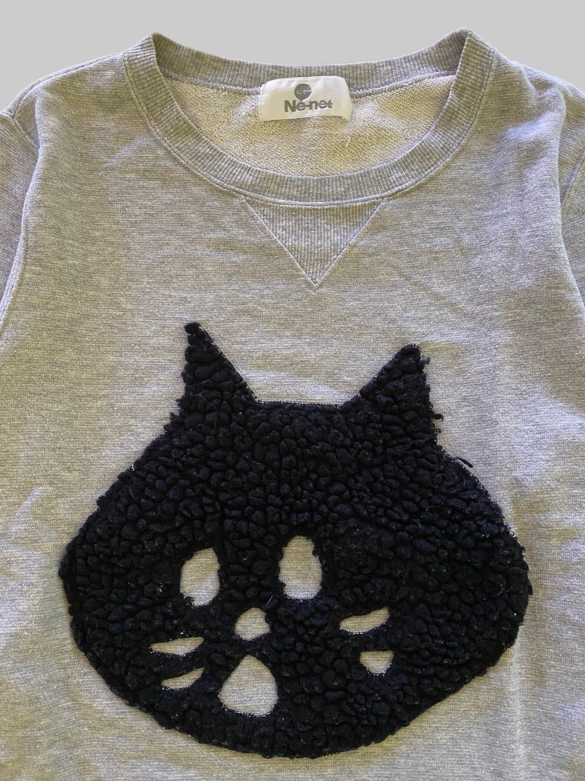 Ne-Net Vintage Ne-Net Issey Miyake Rugs Patch Glittery Sweatshirt Size M / US 6-8 / IT 42-44 - 2 Thumbnail