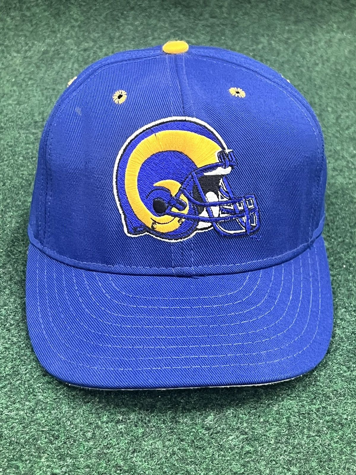 Made In Usa × NFL × Vintage 90s Los Angeles Rams Fitted Hat | Grailed