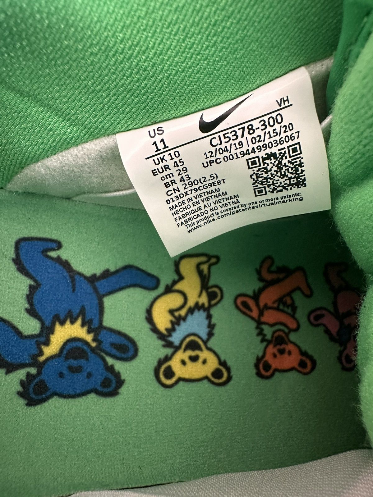 Grateful Dead × Nike ***GRATEFUL DEAD NIKE SB DUNK BEAR GREEN Size US 11 / EU 44 - 5 Thumbnail