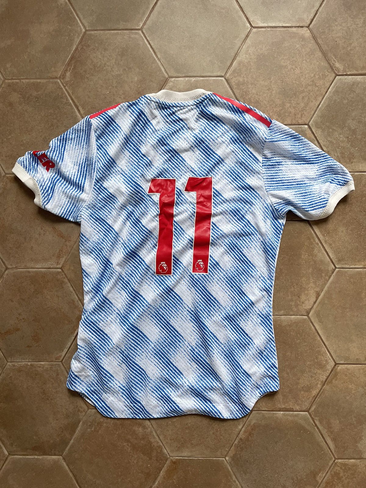 Adidas MANCHESTER UNITED ADIDAS SHIRT Size US M / EU 48-50 / 2 - 5 Thumbnail