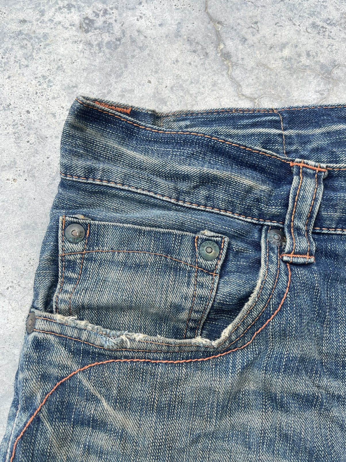 Edwin × Vintage Vintage Edwin Straight Cut Distressed Jeans Size US 36 / EU 52 - 6 Thumbnail