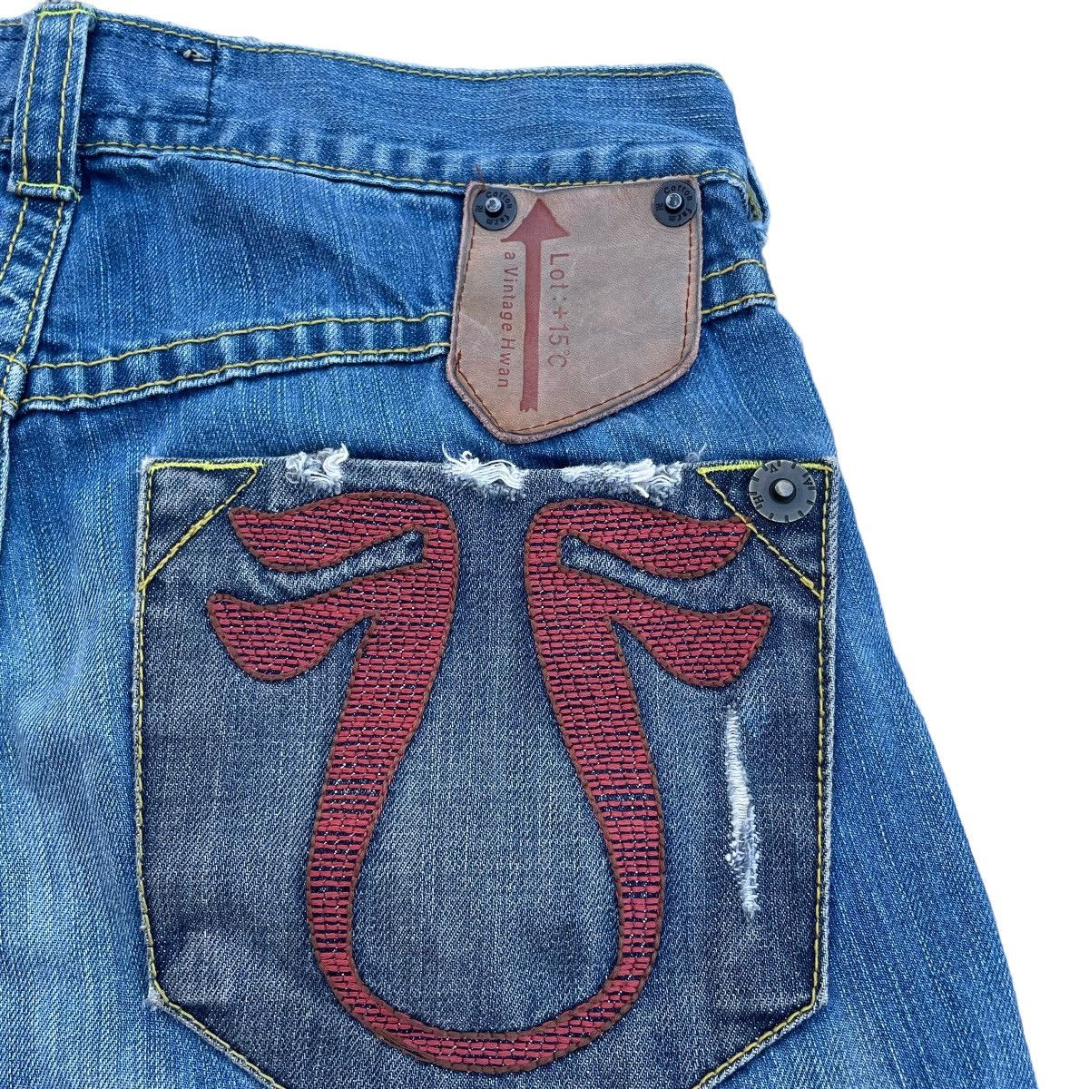If Six Was Nine × Japanese Brand × Le Grande Bleu (L.G.B.) 🇯🇵 VINTAGE A.V.H LEATHER PATCH DENIM PANTS Size US 32 / EU 48 - 12 Thumbnail