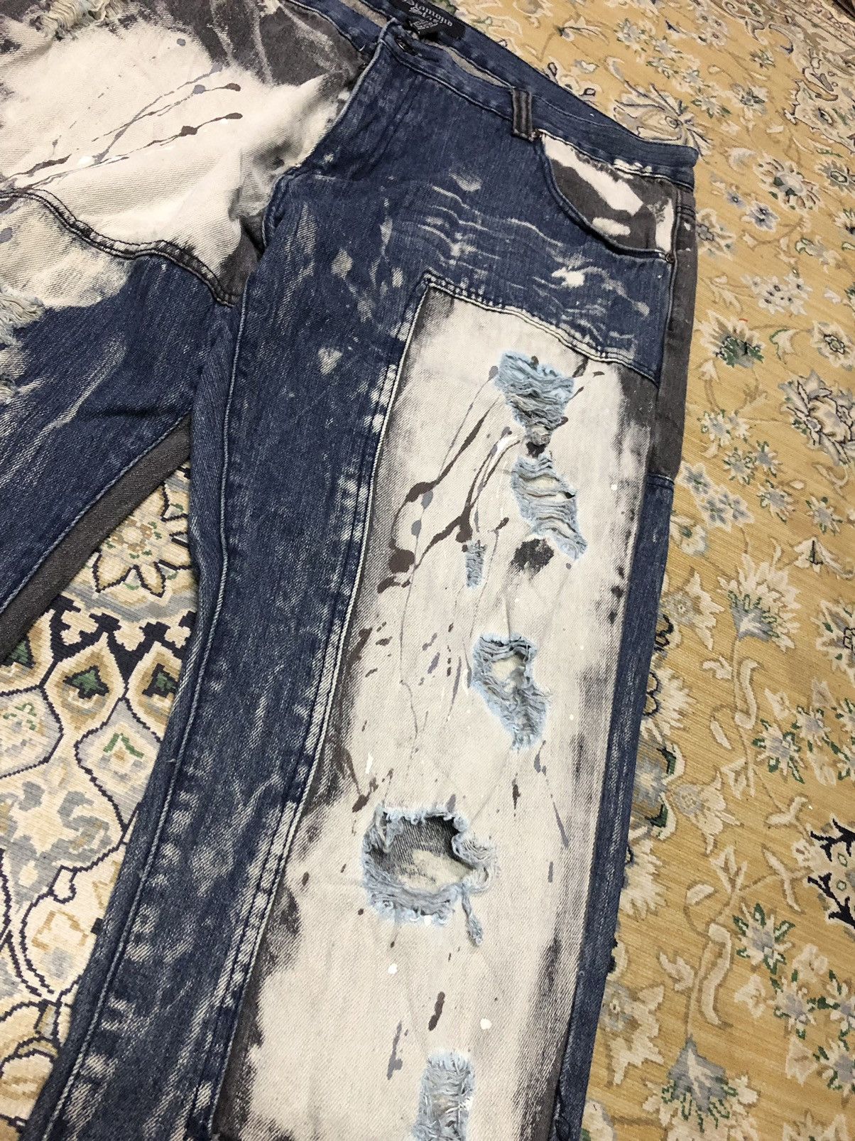 Other RECONTRUCTED SPLATTER DISTRESSED DENIM BY DIAMOND STASH Size US 41 - 4 Thumbnail