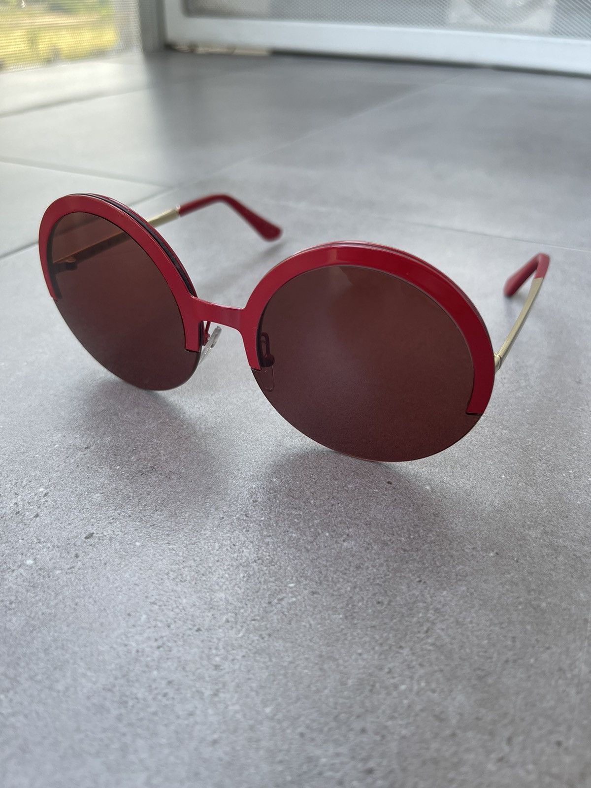 Marni Marni ME103S 613 Red Gold Round Sunglasses Size ONE SIZE - 1 Thumbnail