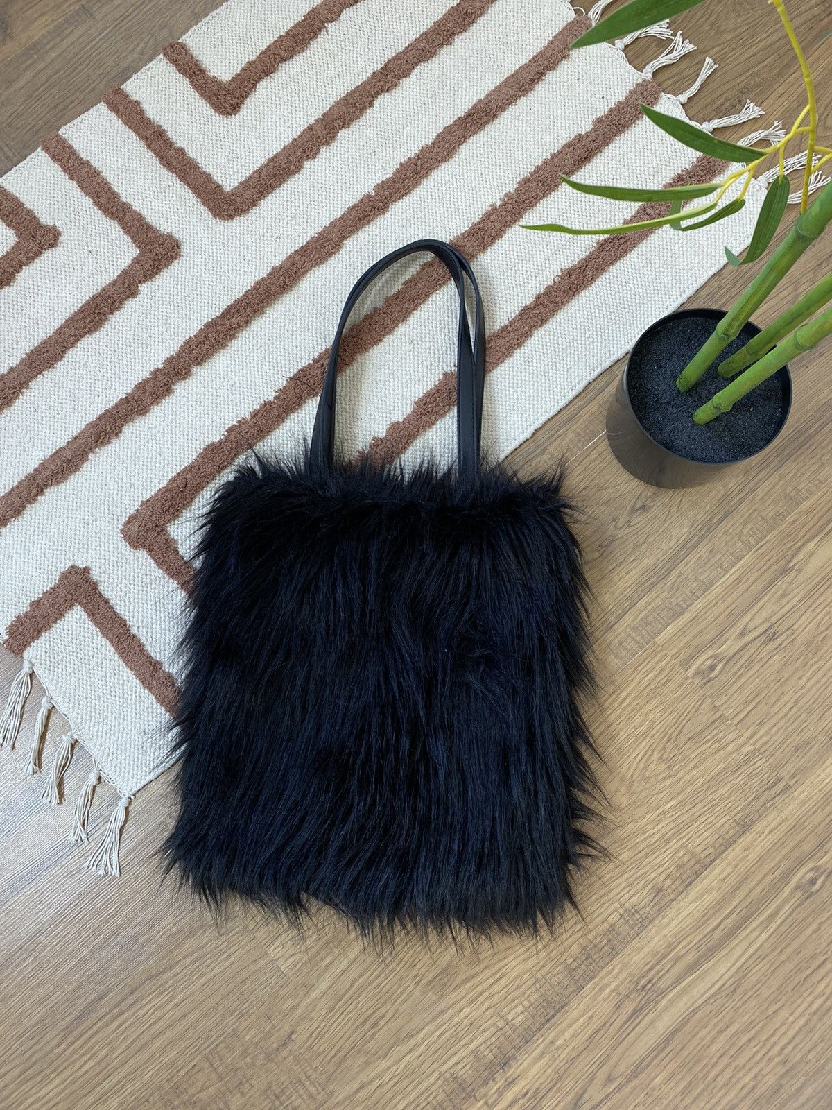 Vintage FLUFFY FUR MOHAIR VOLUME HAND BAG Size ONE SIZE - 1 Thumbnail