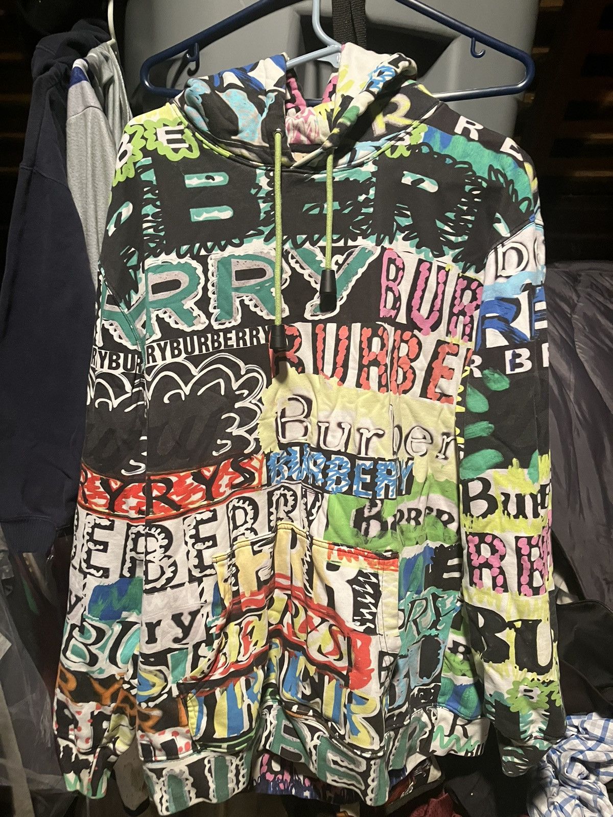 Burberry shop graffiti hoodie