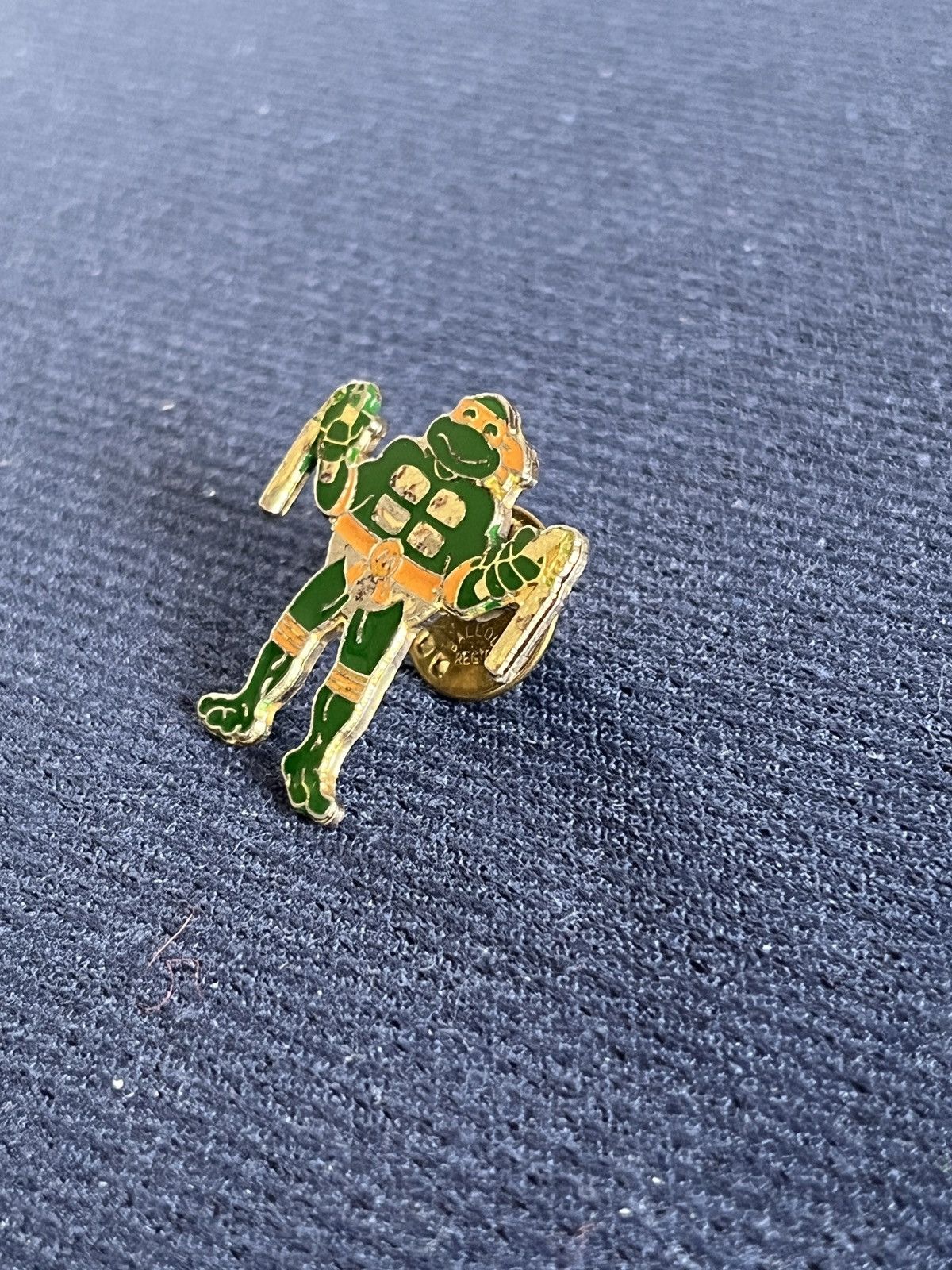 Vintage Teenage Mutant Ninja vintage pin : Michelangelo Size ONE SIZE - 3 Thumbnail